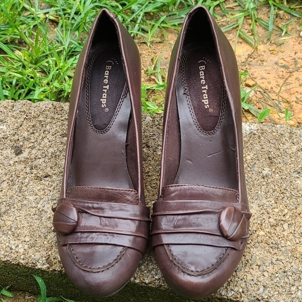 BareTraps "Savina" round toe button short heels